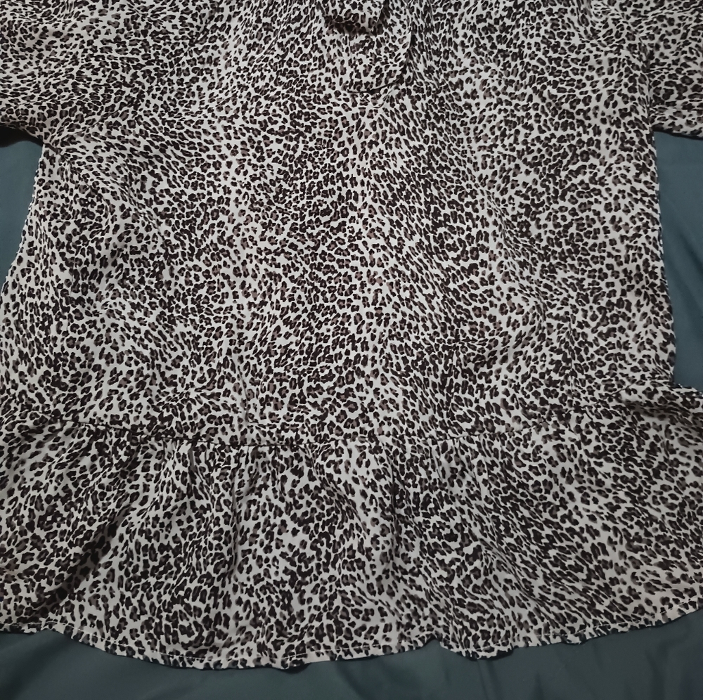 Cheetah blouse - Picture 2 of 2